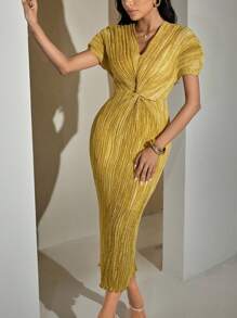 Modelyn 女式纯色V领短款泡泡袖扭腰设计修身优雅连衣裙