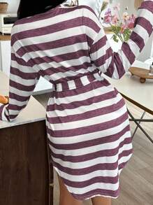 SHEIN Plus Size Comfortable Striped Print Robe, Fall & Winter  Cozy And Elegant Details - Purple - View 2