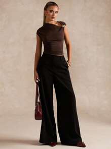 SHEIN BAE Women's Solid Color Metal Decor Asymmetric Collar Fitted Fashion T-Shirt