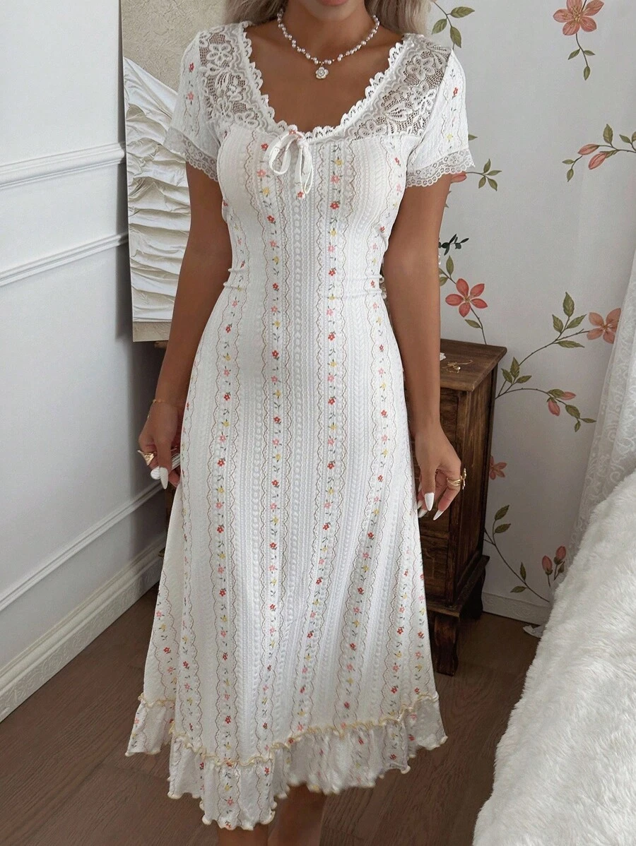 CottageSlumber CottageSlumber فستان نوم طويل كاجوال للنساء، تصميم طباعة زهور صغيرة كرتونية مع تريم من الدانتيل على الياقة