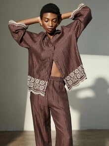 Aveloria Modichic Bộ 2 món: Áo sơ mi thêu họa tiết và quần ống rộng cạp chun, chất liệu vải Tencel. - Rỉ Nâu - Xem 4