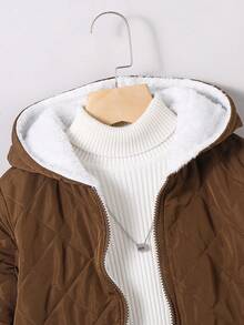 SHEIN Pikowana kamizelka dla chłopca z haftowanym ręcznikiem i bluzą świąteczną Bluzki jesienne Kardigan na Halloween Ubrania dla dzieci na Halloween Bluzka z długim rękawem Zestawy jesienne Kurtka w kratę Czarny kardigan Koszula na Halloween Czerwony kardigan Sweter na Halloween Brązowy kardigan Czarna bluzka Zielona bluzka Czerwona bluzka Koszule jesienne Sweter dla chłopców Biała bluzka