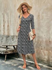 EMERY ROSE Plus Size Women's Floral V-Neck 3/4 Sleeve Casual Summer Dress Fall Clothes Fall Dresses For Women Fall Outfits Women Autumn Clothes Fall Outfits Autumn Winter Clothes For Women Winter Teacher Outfits For Women Oing Out Tops Women Business Casual Woman Usiness Casual Outfits Women Usiness Casual Outfits Women Country Country Outfits Women Old Money Basic Teacher Outfits For Women Oing Out Tops Women Back To School Fall Women Clothes