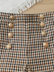 SHEIN Tween Girls' Fashionable Elegant Woven Plaid Metal Decor Button Shorts