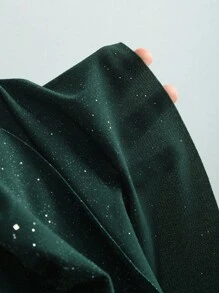 Sweetra 全新闪亮面料优雅通勤休闲蛋糕下摆露肩束腰迷你连衣裙，夏季 - 墨綠色 - 查看 6