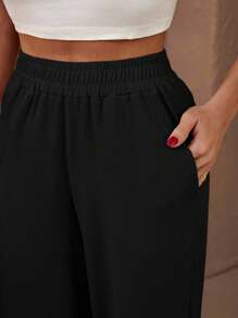 EURMUSE Calça Petite cintura alta, cintura elástica, cordão, perna longa, textura - Preto - Ver 4