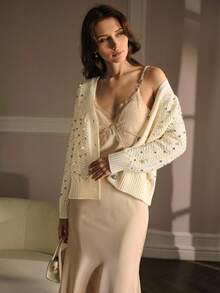 MOTF PREMIUM ÁO CARDIGAN NHỰA NGỌC TRAI & CHI TIẾT HẠT CHO MÙA THU ĐÔNG - Màu be - Xem 8