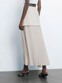 Maija 女款黑色雪纺百褶裙，优雅都市时尚，二合一设计，TR雪纺百褶细节，A字迷你短裙，时尚百搭，2025秋季商务休闲女装，办公室装，低调老钱风，轻松气质，高端都市通勤，杂志主编同款，都市社交度假派对装，魅力十足，低调耐看的基础款，百搭不挑人，街头时尚穿搭，咖啡店休闲装 - 杏色 - 查看 4