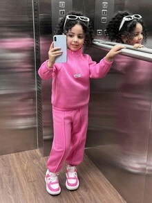 SHEIN 两件套女童圆领卫衣和松紧腰裤套装，可爱休闲字母印花，适合秋冬季节穿着，可用于上学、外出、日常穿着、家庭聚会，也可作为姐妹装。粉色女童运动套装，拉链女童运动服套装，粉色运动服套装，女童运动服，粉色运动服，粉色运动服，女童粉色运动服，粉色运动服，女童粉色运动服，女童粉色运动服，女童粉色运动服，幼儿运动服套装，秋季 - 玫紅色 - 查看 7