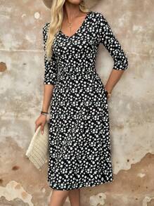 EMERY ROSE Plus Size Women's Floral V-Neck 3/4 Sleeve Casual Summer Dress Fall Clothes Fall Dresses For Women Fall Outfits Women Autumn Clothes Fall Outfits Autumn Winter Clothes For Women Winter Teacher Outfits For Women Oing Out Tops Women Business Casual Woman Usiness Casual Outfits Women Usiness Casual Outfits Women Country Country Outfits Women Old Money Basic Teacher Outfits For Women Oing Out Tops Women Back To School Fall Women Clothes