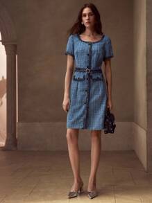 MOTF PREMIUM 撞色绑带纽扣连衣裙 - 藍色 - 查看 5