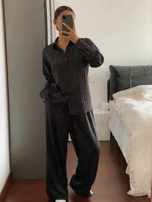 DAZY 缎面条纹提花女士单排扣上衣和裤子睡衣套装，秋冬服装 - 黑色 - 查看 4