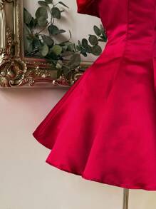 SHEIN Belle Elegante y lujoso vestido rojo con hombros descubiertos y parches de satén con diseño evasé para boda, fiesta, vacaciones, baile de graduación (con adornos elaborados), vestido semi formal para cumpleaños, invitado de boda, fiesta de graduación - Rojo - Ver 7
