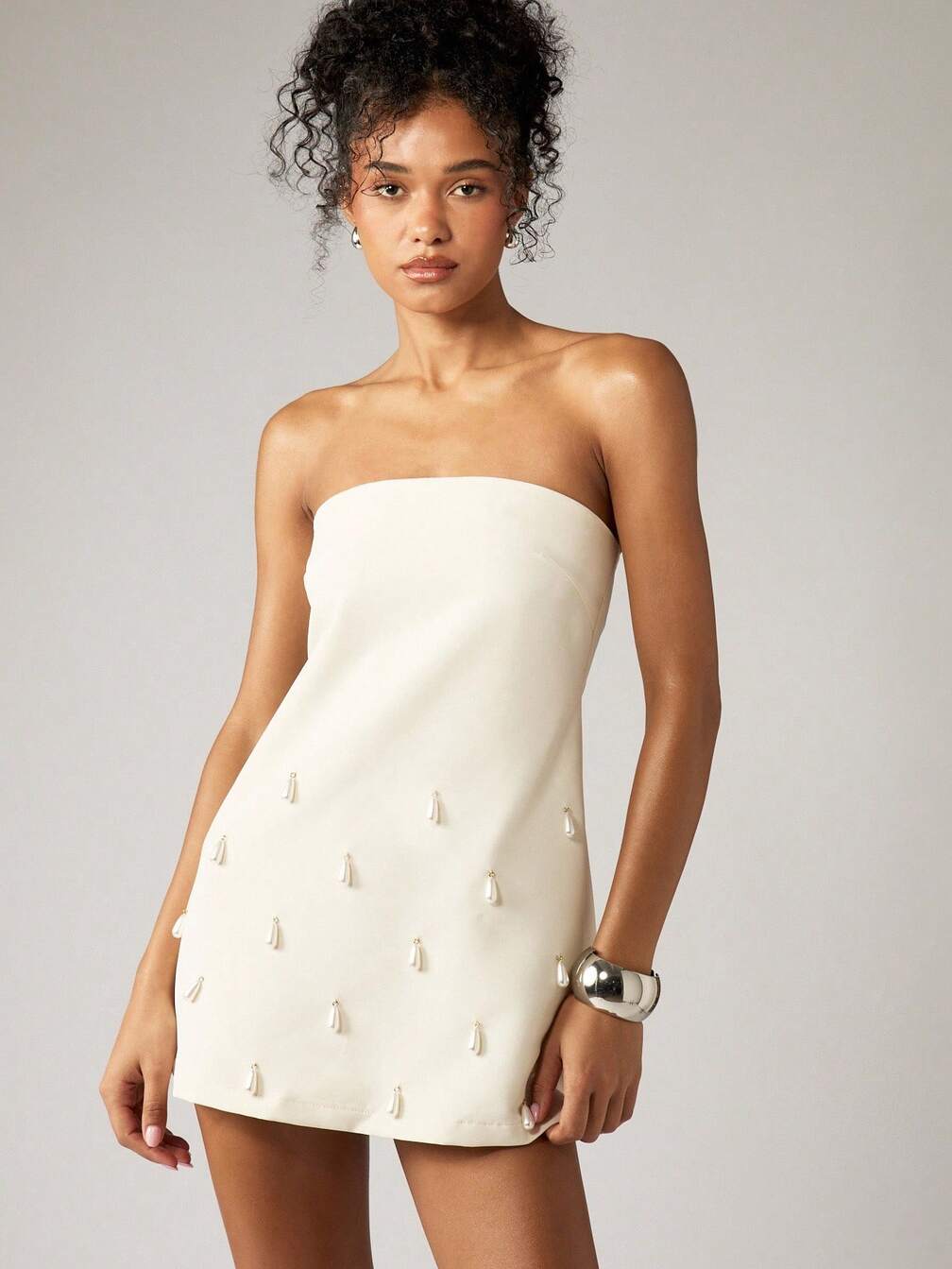 mini dress for wedding reception S Luxury Bridal the Modern Bride feather beaded floral appliqus Fit Detail Jane Summers Olivia White Tulle