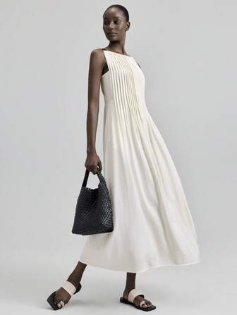 Ontre 2025 New Elegant Urban Style White Striped Flared Dress With Black Woven Straps,Apparel Pleated Top Ivory Dress Pleated Dress Flow Dress Modern Urban Casual Fashion Business Casual Women's Office Wear Low-Key Old Money Style Effortless Temperament High-End Urban Commuting High-Quality Airport Women's Wear High-End Material High-End, Elegant, Old-Fashioned Cruise Clothing High-End, Elegant, Old-Fashioned Cruise Clothing Advanced Craft Pleated Design Beach Clothing, Bohemian Style Vacation Wear, A