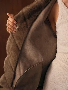 MOTF PREMIUM 时尚连帽仿皮草大衣，秋冬 - 咖啡棕 - 查看 8