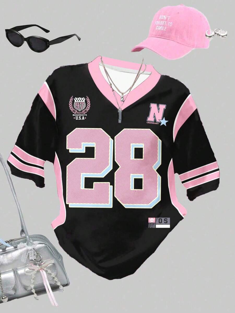 SHEIN Girlism 少女 2 色复古街头运动学院风数字 28 和字母图案宽松 V 领短袖 T 恤,少女夏季,轻松舒适,适合儿童秋季分层穿着,时尚儿童,休闲装,儿童图案,返校,秋季,返校节 - 彩色 - 查看 1