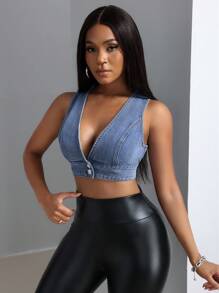 SHEIN ICON 大码女式深V领单排扣无袖短款休闲牛仔上衣 - 中等水洗藍 - 查看 4