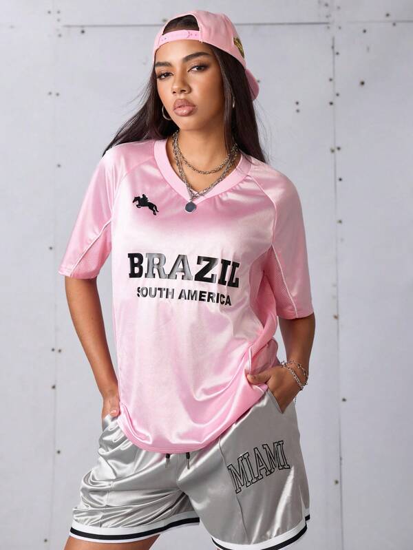 Streetz SHEIN Sport Camisetas y tanques deportivos para mujer, camiseta roja, mangas cortas cortas, camisa polo de manga larga casual con rayas y letras para mujer, conjunto deportivo de fútbol, ropa deportiva, conjunto deportivo lindo, jersey, Y2k, fútbol, baloncesto, letras rosas, camiseta casual, mangas cortas cortas, Brasil, rosa, estilo callejero, jerseys, tops de manga corta rosa