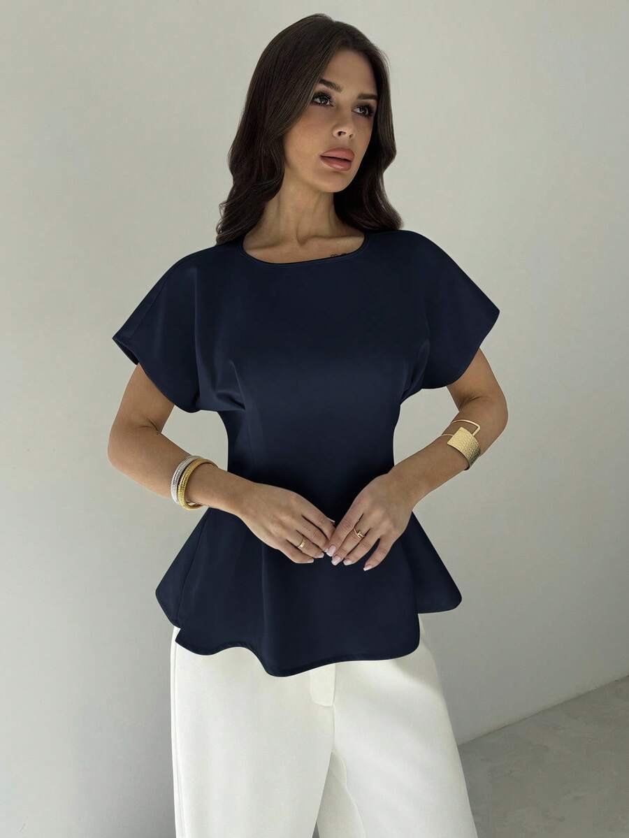 Firerie 女士新款优雅通勤度假复古风毕业季日常百搭杏色和藏蓝色竹纤维纹理圆领短袖褶皱腰部X形设计常规衬衫，适合度假、海滩穿着