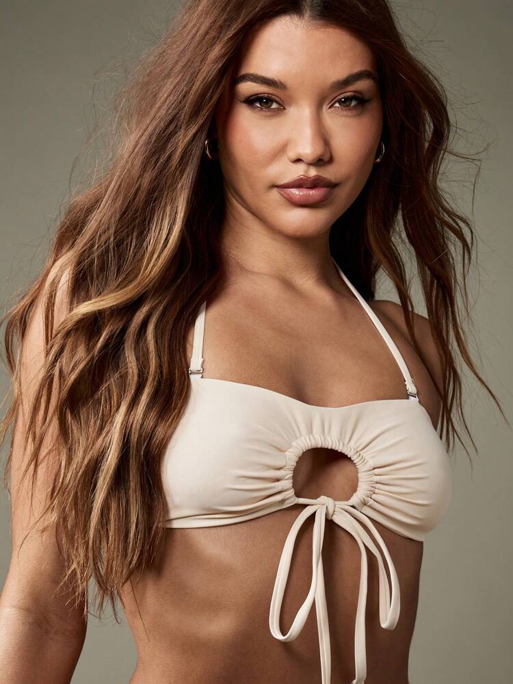 MISSGUIDED Top de Maiô Bikini Feminino de Verão com Recorte Frontal, Estilo Bandeau com Pescoço Halter, Ajustável com Amarração Nas Costas, Roupa de Banho para Férias e Resort