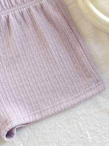 SHEIN Bộ 2 món đồ thường ngày cho bé gái tuổi mới lớn: Áo len dệt kim lệch vai có họa tiết và quần short ôm sát, thích hợp cho tiệc tùng, bãi biển, du ngoạn, lễ hội, mùa hè - Màu tím hoa cà - Xem 6