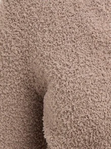 Nöista Das schlanke Top kann mit hohe Taille-Jeans kombiniert werden usw. Die insgesamt kurze Version hat ein leicht tailliertes Design, um die Körperproportionen zu betonen. Die Manschetten sind einzigartig mit Quastenelementen versehen, was eine Note von Beweglichkeit und Mode hinzufügt. Es eignet sich für legere Anlässe wie Café-Dates und kleine Treffen mit Freunden. Der Gesamtstil ist lässig und alltäglich. Ein Muss-haben-Artikel für den Herbst.