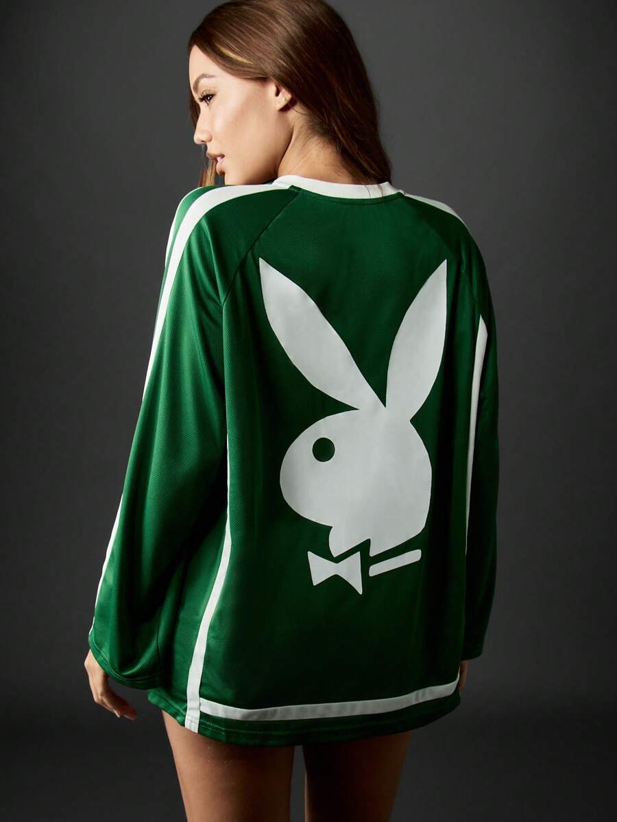 Missguided x Playboy 复古风格球衣，带有 53 号图案的长袖休闲 T 恤，校园运动设计街头服饰徽标印花兔子图标图案秋冬上衣 - 綠色 - 查看 1