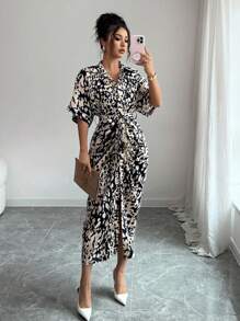 SHEIN Clasi Đầm Maxi Tay Cánh Dơi In Họa Tiết Toàn Thân Có Thắt Lưng Cho Nữ - Nhiều màu - Xem 5