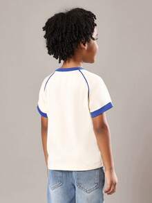 SUMWON Camiseta de manga raglán moderna para niños con estampado de logo, estilo retro, uso casual diario, básica de mezcla de algodón, camiseta ringer esencial para verano y primavera