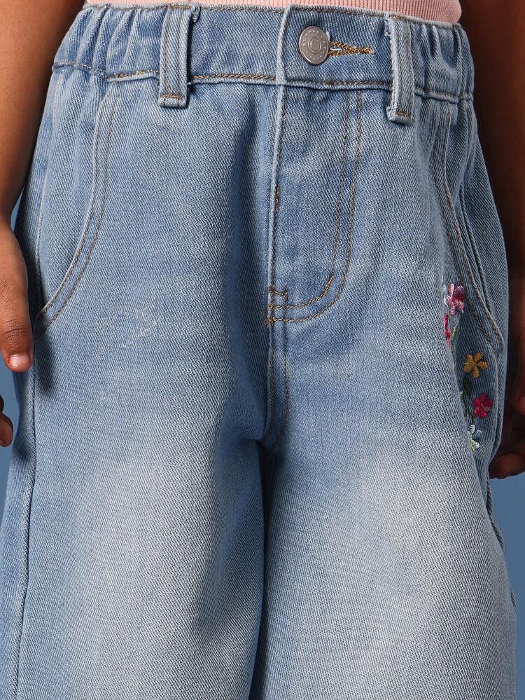 Jean en denim à jambe large avec détails de broderie florale