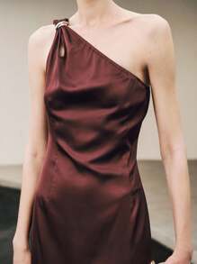 Uhlyne Robe longue élégante pour femmes, avec décoration métallique creuse en forme de larme, couleur unie évasée à la taille, pour occasions, automne