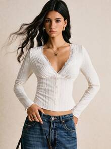 Poéselle Áo thun nữ dáng ôm, màu trơn, viền ren, chất liệu mềm mại, thanh lịch, thích hợp mặc mùa thu, mùa đông, phong cách công sở, cổ điển, sang trọng, phù hợp mùa thu và mùa đông. - Màu be - Xem 5