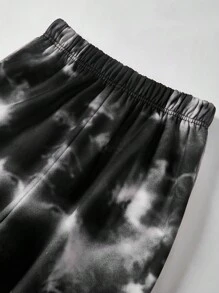 SHEIN 2 件儿童/青少年男童休闲日常扎染字母印花图案圆领短袖 T 恤和宽松喇叭裤针织套装 - 黑色 - 查看 5