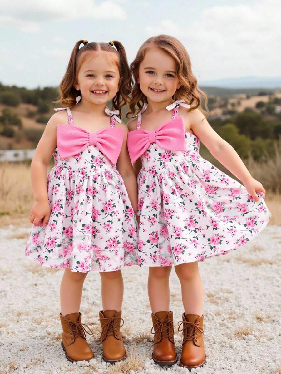 SHEIN Baby Girl Cute Summer Dress,White And Pink Ditsy Floral Color Block Bow Decor Casual Comfy Outfits For Vacation,Daily Leisure And Back To School - Pink - View 1