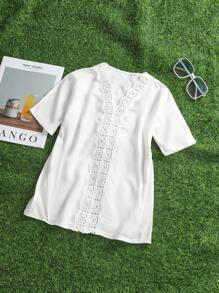 SHEIN Cubre con cuello en V y encaje para niña, adecuado para vacaciones, playa, protección solar, mamá e hija, vuelta al colegio - Blanco - Ver 2