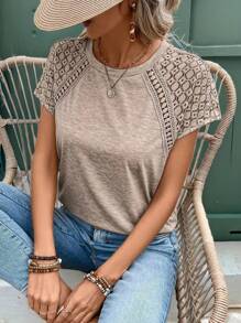 EMERY ROSE Elegant kanten patchwork slim-fit T-shirt met korte mouwen
