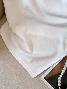 GlowEve 女士时尚休闲纯色不对称下摆无袖背心 - 白色 - 查看 3