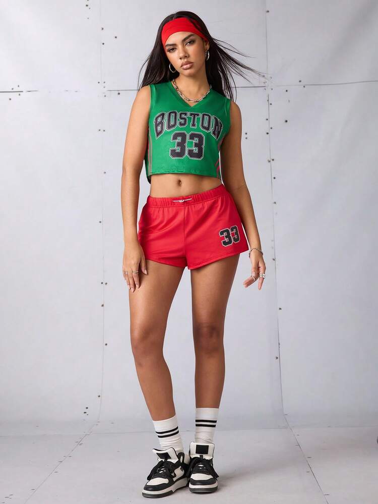 Streetz SHEIN Sport طقم رياضي للنساء يتكون من توب قصير مطبوع عليه حروف وشورت - متعدد الألوان - مشاهدة 6
