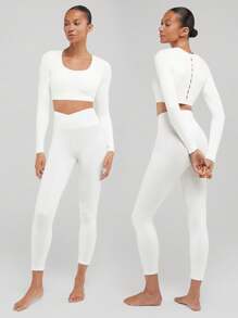 GLOWMODE FeatherFit™ Back At It Again Cutout Crop Active Top - Putih - View 9