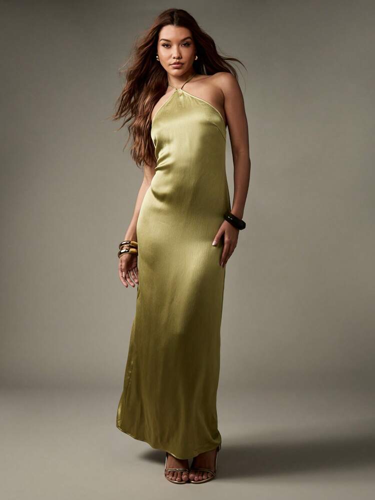MISSGUIDED Elegant Halter Neck Satin Maxi Dress Evening Gown Backless Tie Detail Floor Length Formal Wedding Guest Special Occasion Party Gown