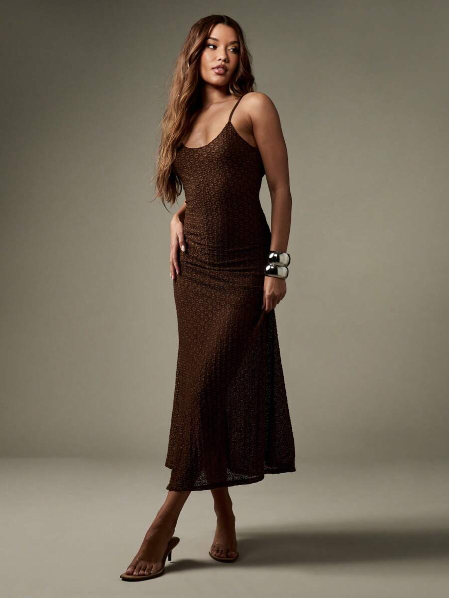 MISSGUIDED Elegantes Midaxi Abendkleid ärmellos mit Glitzer, Schimmer und offenem Rücken, figurbetonter Rundhalsausschnitt, langes Kleid für Dinner-Partys, Hochzeitsgäste, besondere Anlässe - Kaffeebraun - Übersicht 1