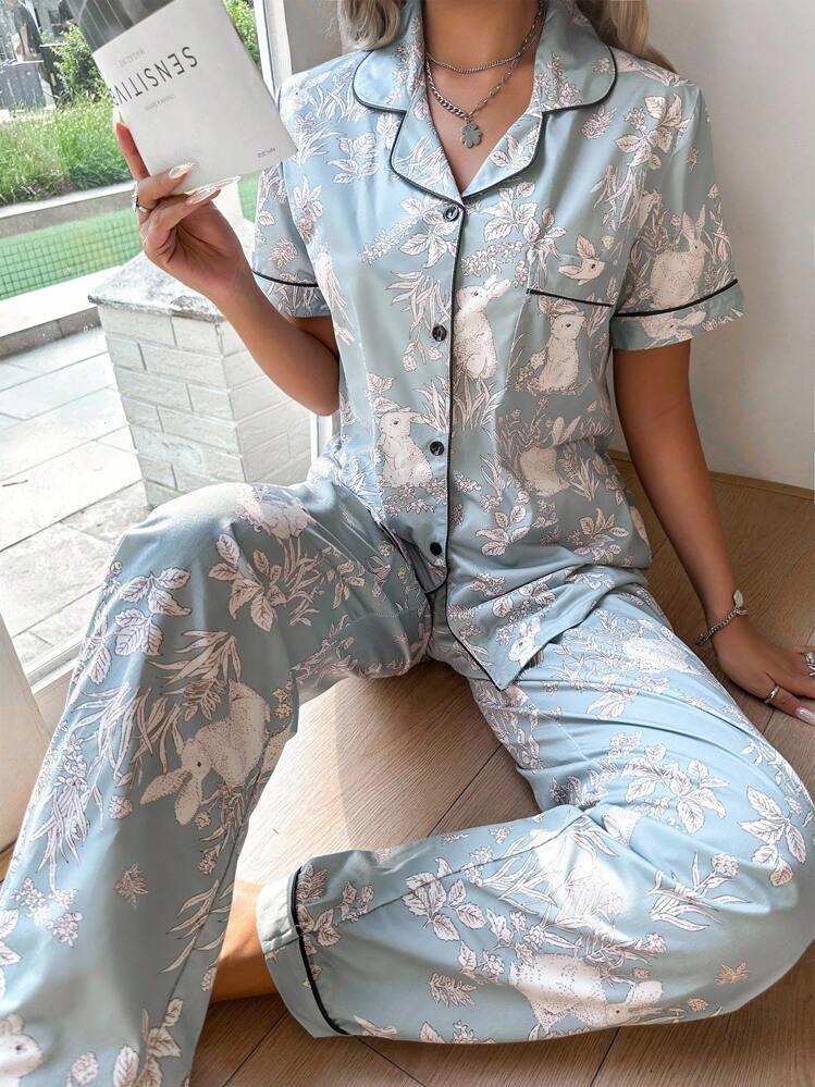 SHEIN Bộ đồ ngủ tay ngắn in họa tiết cây và thỏ có cổ cho nữ Bộ đồ ngủ lụa Bộ đồ ngủ lụa hình thỏ Bộ đồ ngủ lụa - màu xanh lá - Xem 4