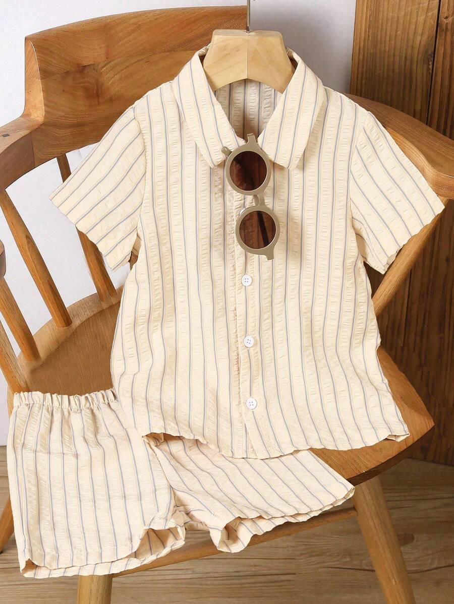 SHEIN 2pcs Young Boy Woven Textured Striped Shirt And Shorts Casual Set