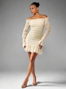 MISSGUIDED Off-Shoulder Minikleid mit langen Ärmeln, Raffungen, elegantes Party-/Hochzeitsgast-Kleid für Feiertage, figurbetontes Kleid mit Smokdetail und Glockenärmeln für besondere Anlässe und Abend - Aprikosenfarben - Übersicht 3