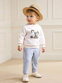 Souflis Souflis 2 件套幼儿男童休闲百搭时尚马刺绣圆领运动衫上衣和松紧腰条纹裤套装 - 彩色 - 查看 1