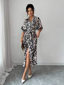 SHEIN Clasi Đầm Maxi Tay Cánh Dơi In Họa Tiết Toàn Thân Có Thắt Lưng Cho Nữ - Nhiều màu - Xem 3