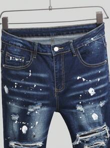 Manfinity Roughcore Quần short denim tối màu lấy cảm hứng từ phong cách Gothic dành cho nam với điểm nhấn rách và thiết kế táo bạo Quần short denim rách dành cho nam, phong cách Emo - Rửa tối - Xem 3