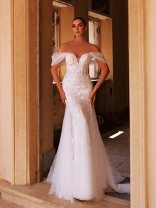 Glamrae Elegant Luxurious Off Shoulder Sleeve Lace & Mesh Mermaid Dress With Train, Suitable For Wedding, Party, Honeymoon - Beige - View 5