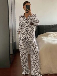 DAZY 2pcs Women Loose Fit Long Sleeve Sleepwear Set With English Woven Label And Striped Graphic Print, Fall Clothes Pajama - Black and White - View 4